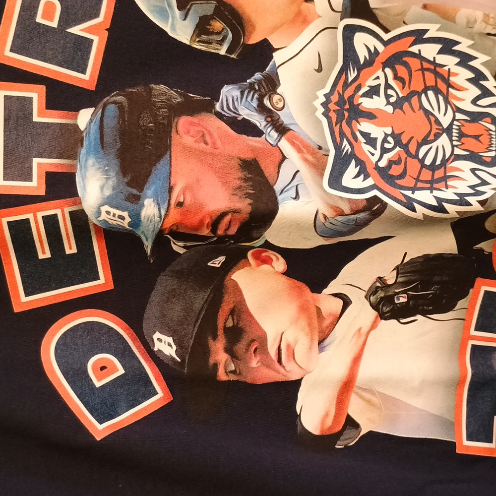 NWT Mens Large MLB Detroit Tigers Navy Graphic Tshirt - Picture 3 of 9